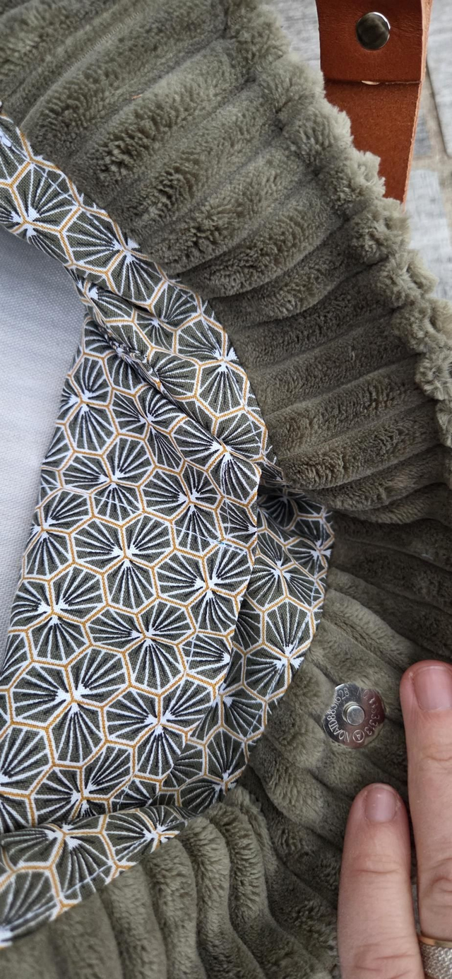 Sac à main porté épaule velours vert olive