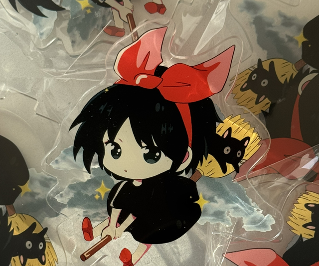 STAND ACRYLIQUE kIKI