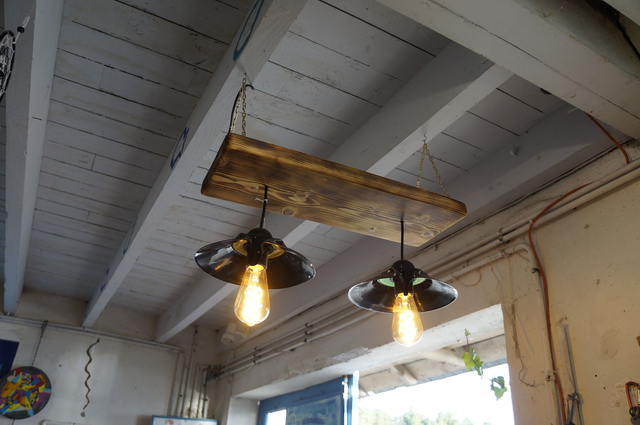 Lustre LEDs en disque vinyle et bois brûlé - Vendu