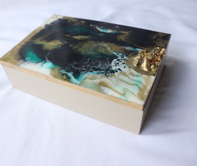 Resin wooden box - Green Fluid Art