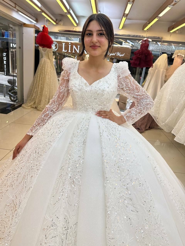 Robe de Mariée Princesse Col Coeur à Paillettes / Réf : RMP58
