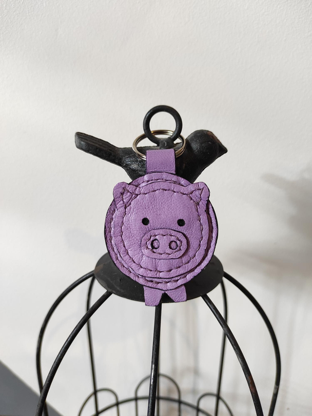 Porte clés cochon en cuir 