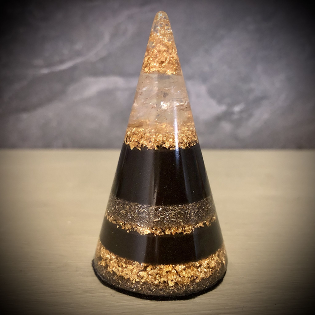 Orgonite Ring Cone with Clear Quartz Crystals (black and gold)