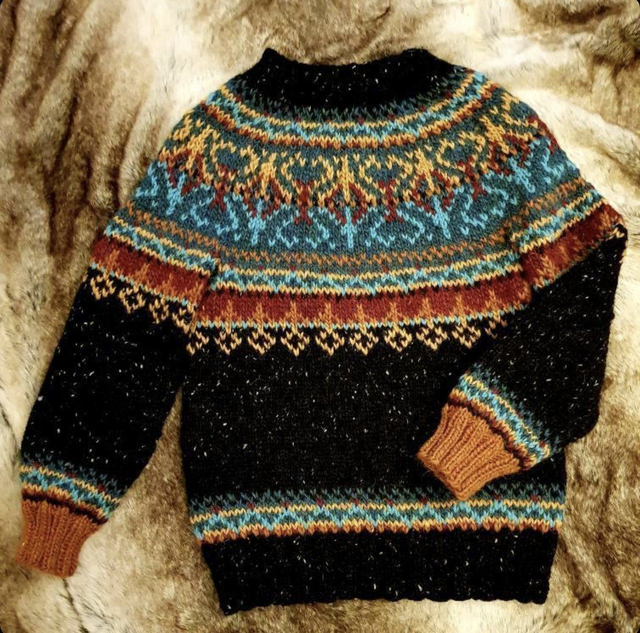 Alasuq Polar Sweater Kit - Col 20 (Black Tweed & Arctic Exposure) - Wool & Pattern - Linka Neumann