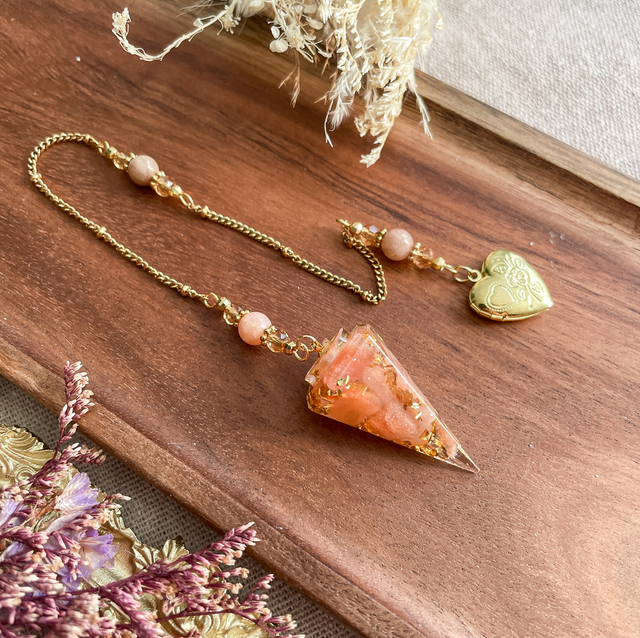 Pendule pierre de lune rose médaillon photo