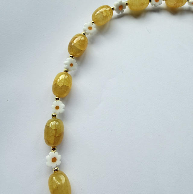 MAISIE - Yellow Glass Daisy Beaded Toggle Necklace