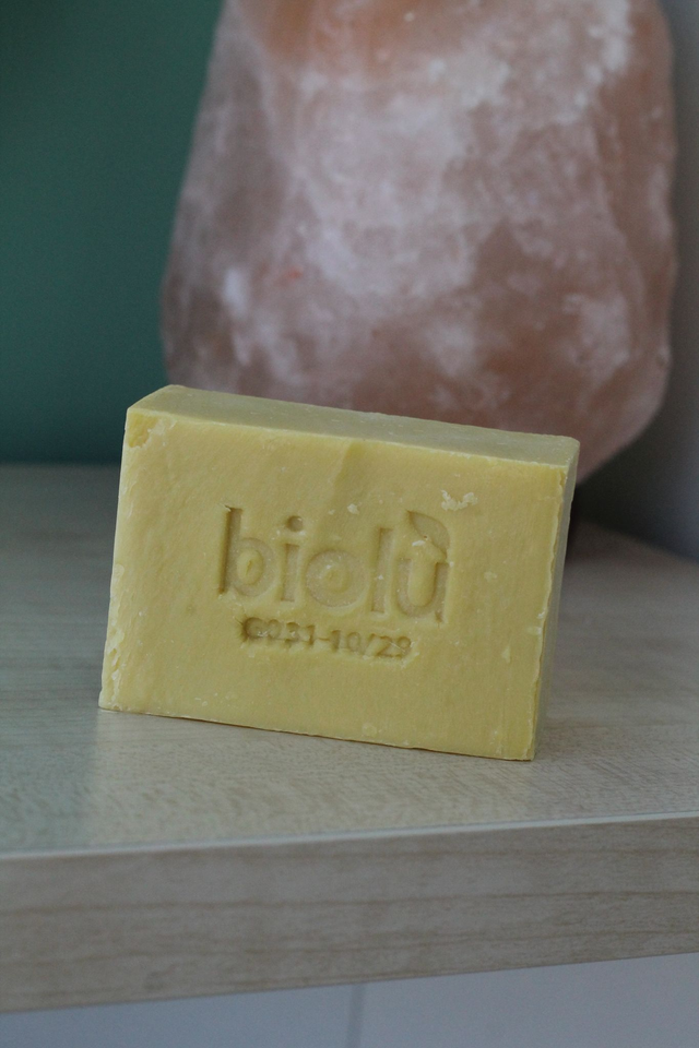 Sapone solido naturale LIMONE bio di Biolù (140 gr)