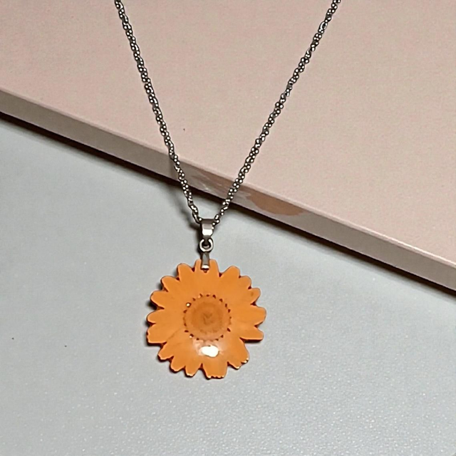 Colgante de flor margarita naranja 019