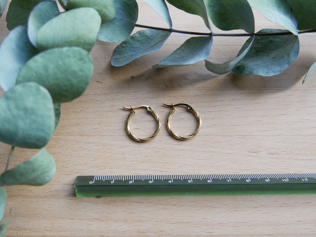 Créoles dorées torsadées 19mm