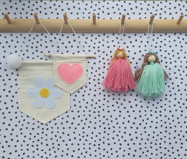 Daisy Banner