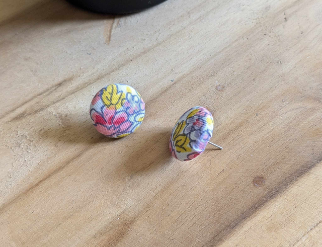 Boucles d'oreilles bouton