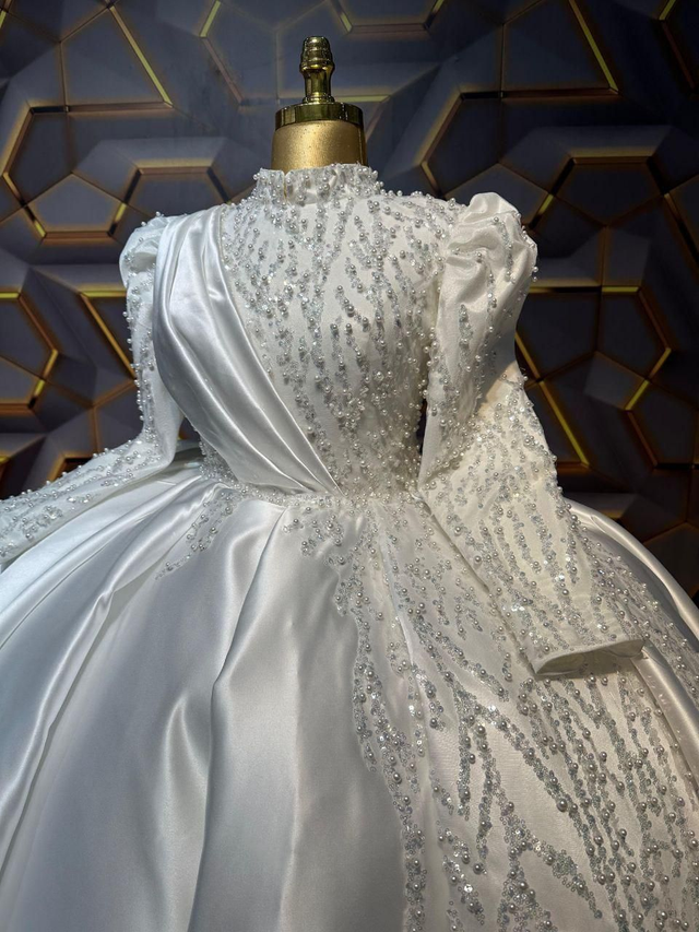 Robe de Mariée Princesse Satin avec Perles