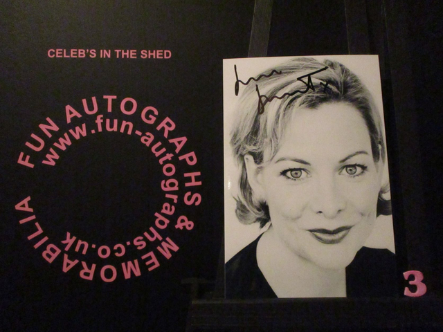 Sara Stewart Authentic Autographed 6x4 Photograph (A3)