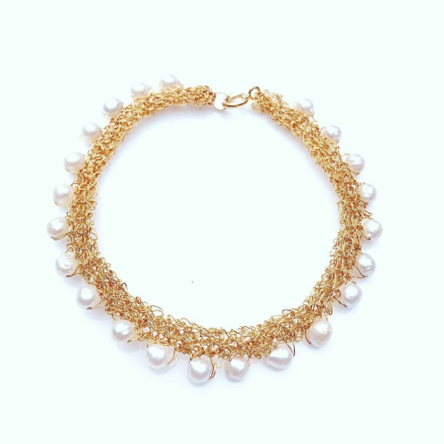 Gouden armband met zoetwater parels 