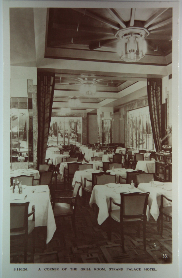 A corner of the Grill Room, Strand Palace Hotel London Vintage Kingsway WHS postcard  No19120 - Our Ref A218