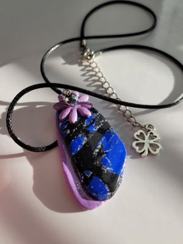 Necklace - Blue Mauve Pendant Design