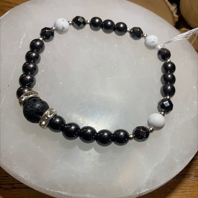 Hématite et Howlite 