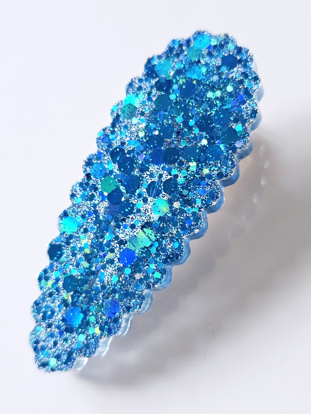 BARRETTE BLEUE PAILLETTÉE