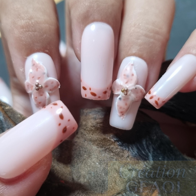 Vanille léopard little carré M créer a la commande délai de 7 jours 