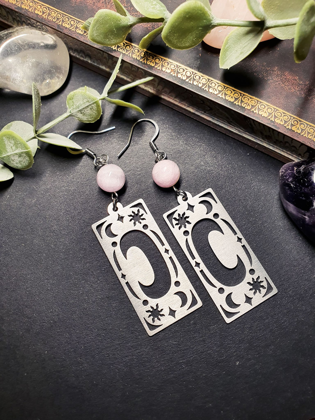 Boucles d&#039;oreilles dos de cartes lunes