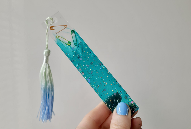 Bookmark - Glitter Green Ombré with Safety Pins