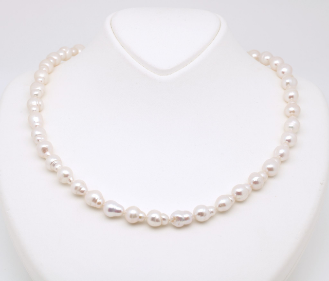 Handgeknüpfte Eleganz mit außergewöhnlicher Perle - Mailin