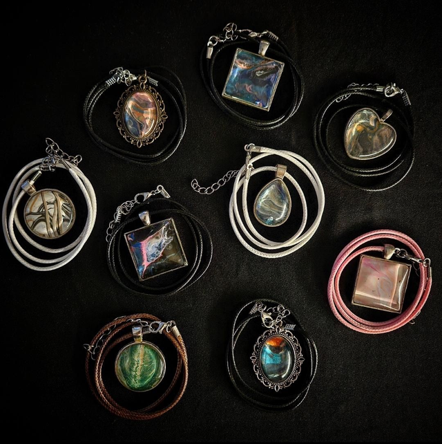 Pendant necklace