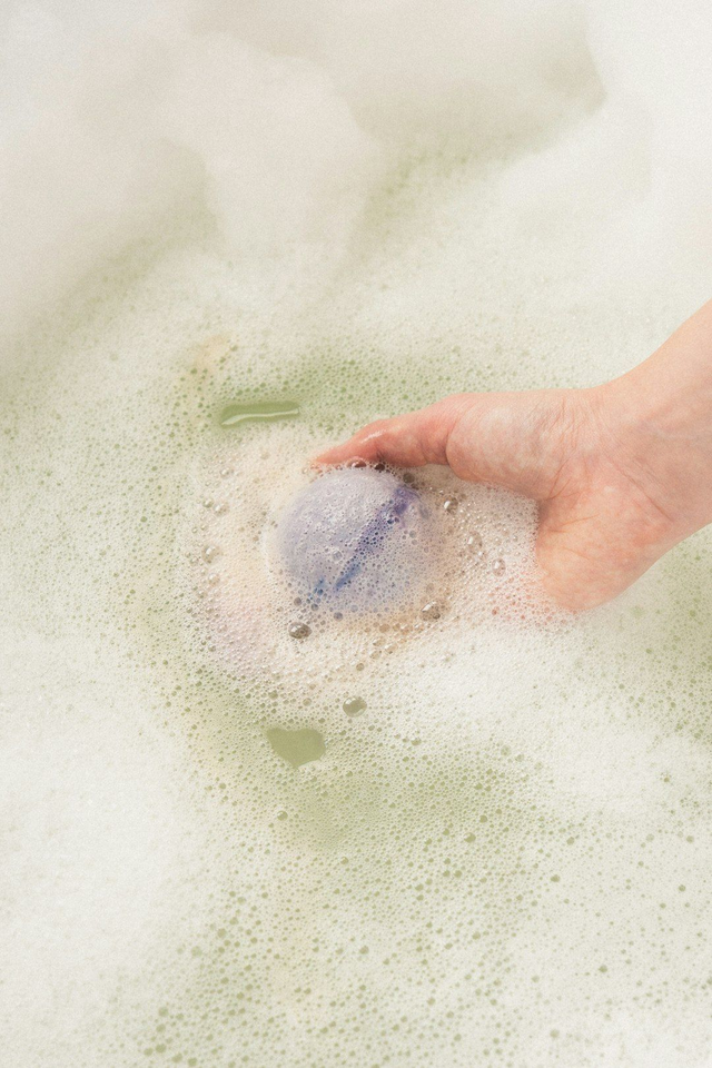 Yorkshire Violet Bath Bomb - Large (200g)