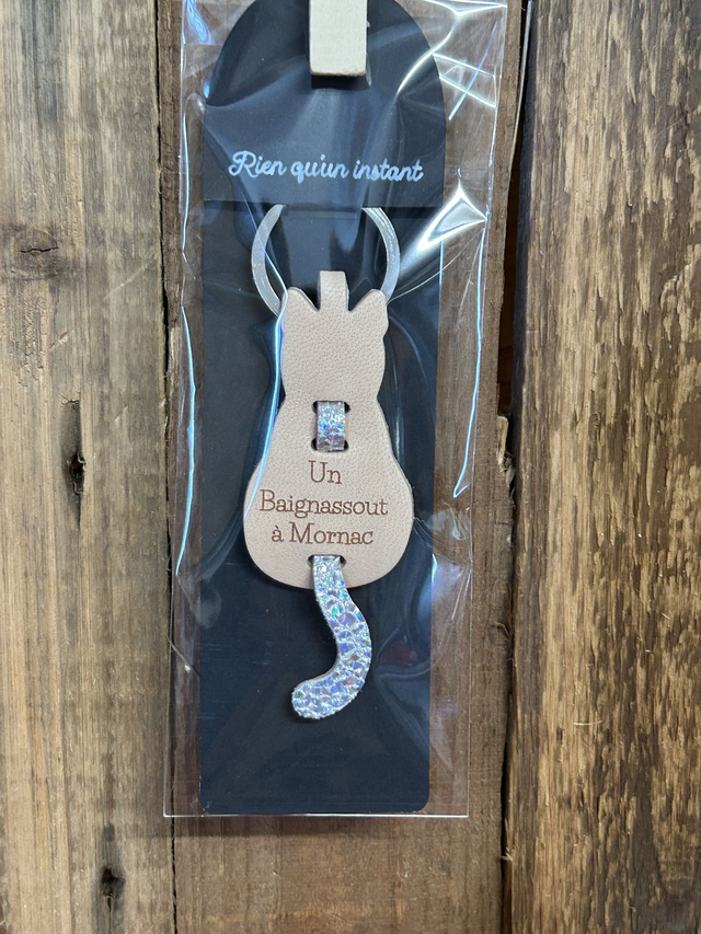 Porte-clés en cuir Silhouette de chat &quot;Un baignassout à Mornac&quot;
