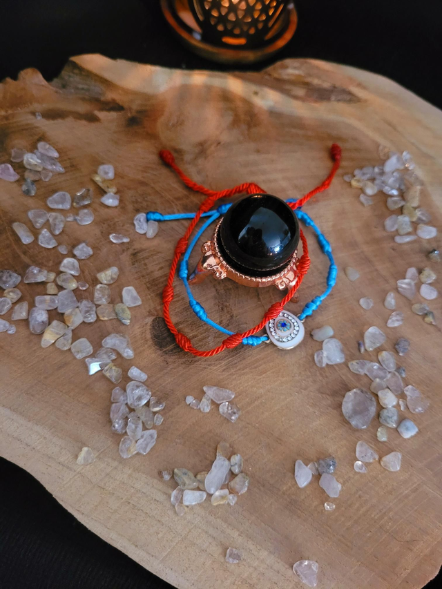 Bracelet 7 Nœuds Bleu Clair ( avec Oeil ) – Sérénité, Paix & Protection