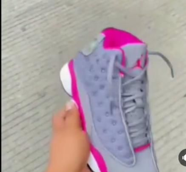 Style airJordan 13 pour les baskets gris et rose 