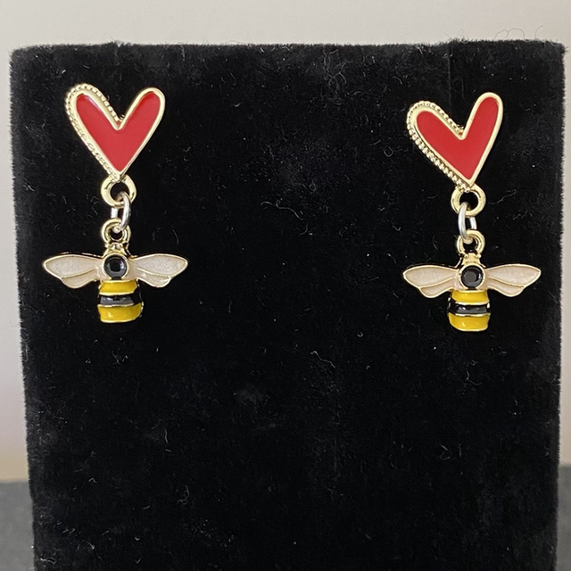 Cute As Can Bee Earrings 