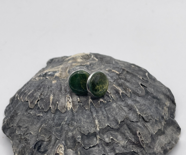 Mounted shimmery studs #2