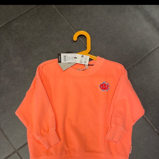 Neo Bright coral sweater 104