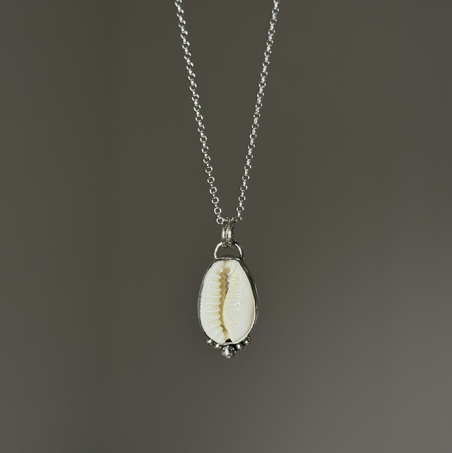 Cowrie 5 Ball Necklace