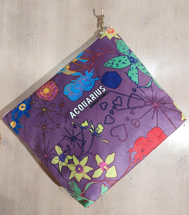 Orchidée. Pochette en velours. 