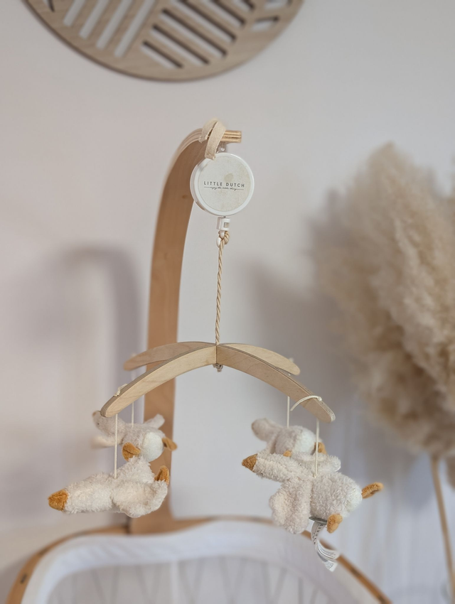 Mobile musical Little Dutch - Prix neuf : 74.99 euros - Mode locker Mondial Relay : non disponible pour cet article.