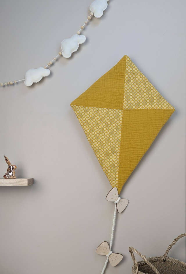 Décoration cerf-volant - jaune moutarde