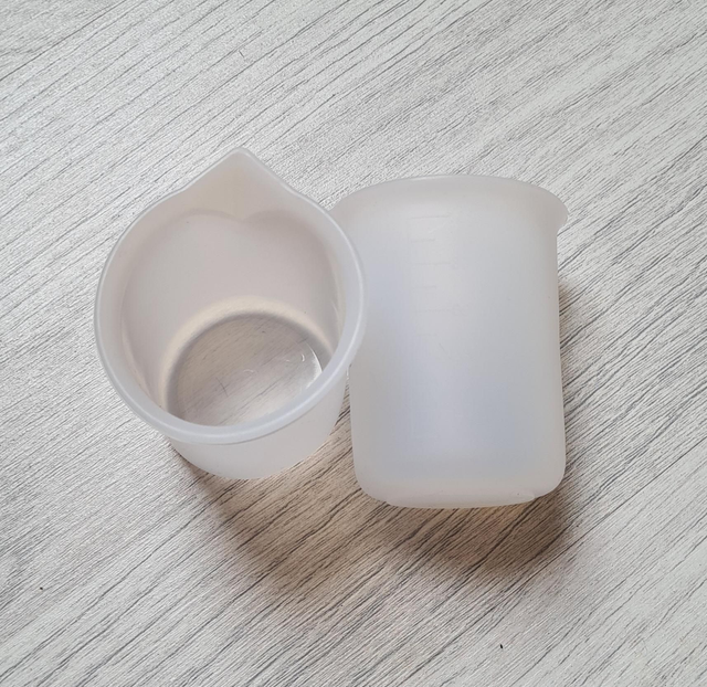 100ml silicone jug
