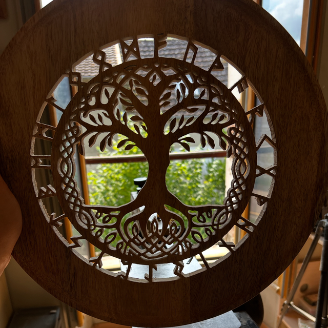 Yggdrasil arbre de vie 