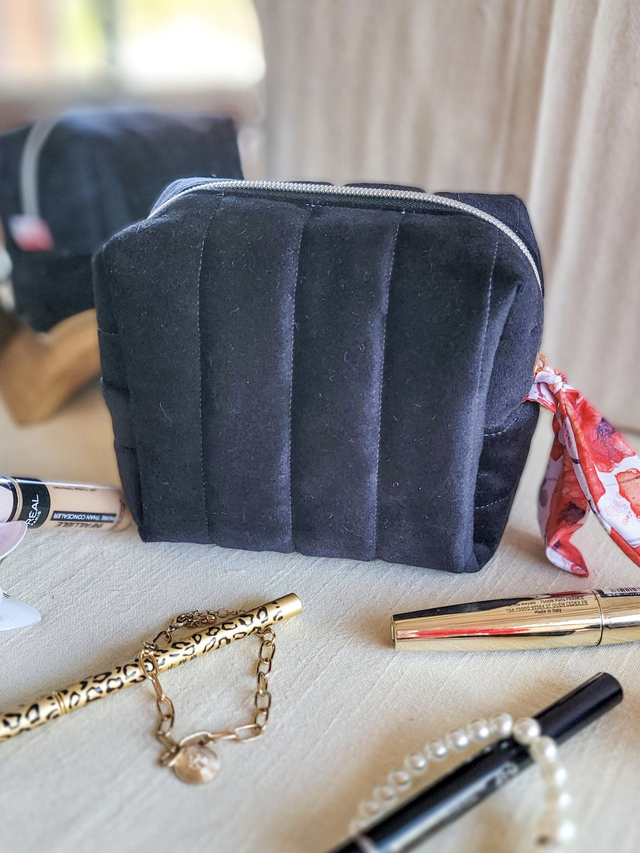 Petite Trousse de toilette - Velours noir