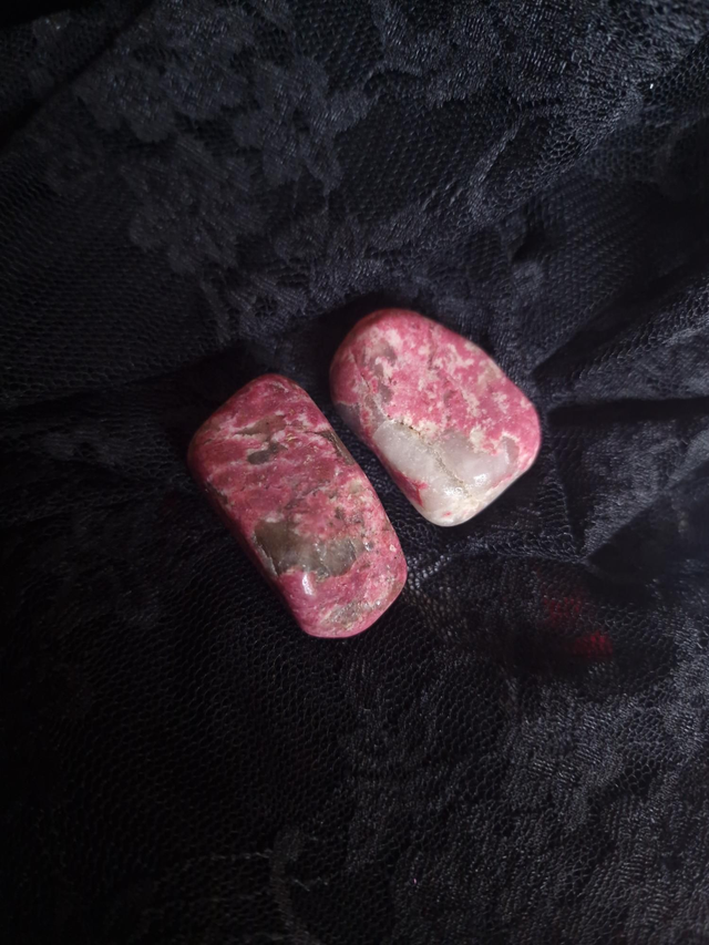 Thulite tumble