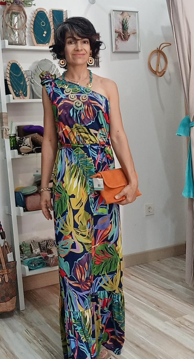 Vestido asimétrico tropical