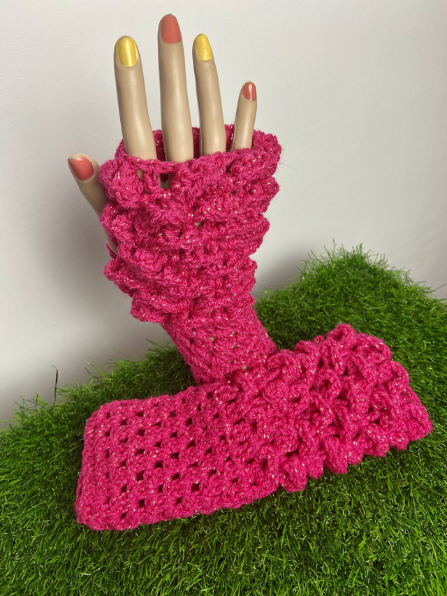 Crochet dragon scale wrist warmers.