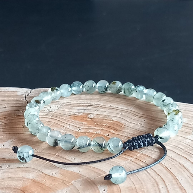 Bracelet ajustable en Préhnite