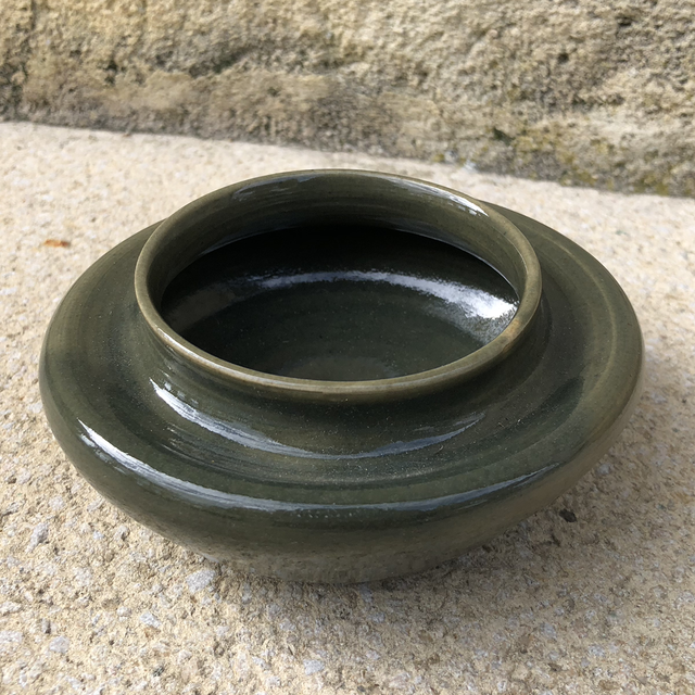 Wobble bowl