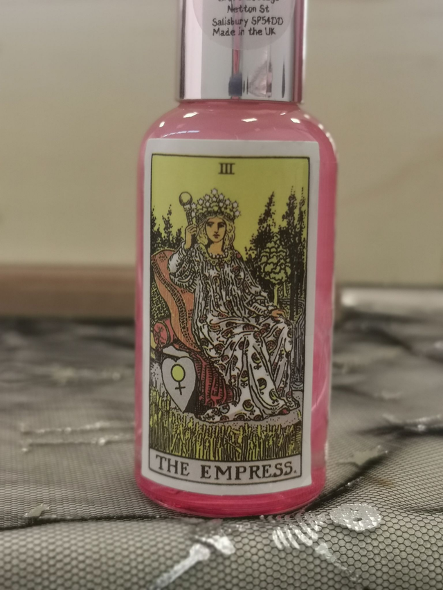 Aura Spray TAROT (THE EMPRESS). 50ml. WITH FREE CRYSTAL
