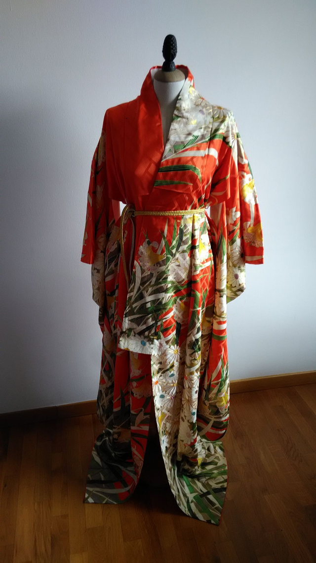 Orange Colour Vintage Japanese Kimono,Lily and Marguerite Flower Pattern Long sleeves Wedding Kimono,Flower Embroidered Silk Kimono