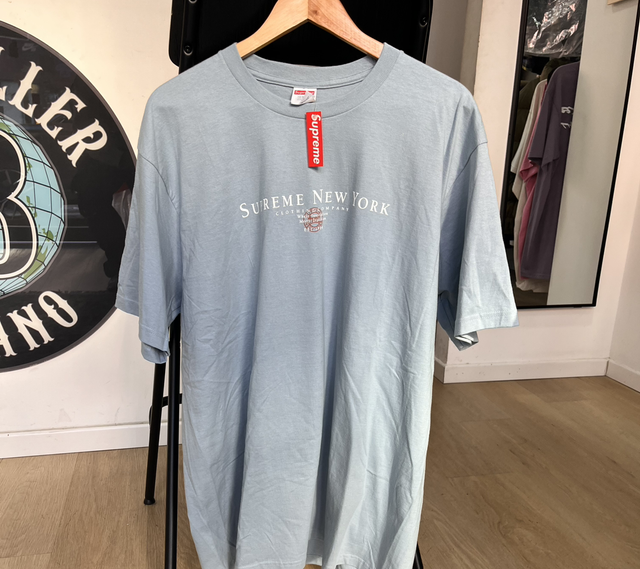 Supreme t-shirt size XL NEW