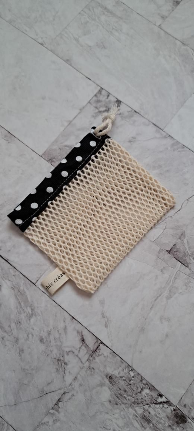 Filet à savon pois noir